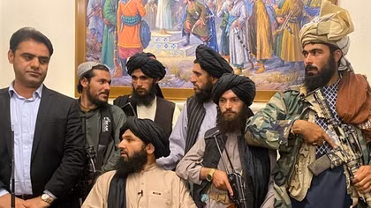 Pháp tố Taliban dối trá