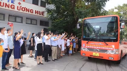 115 y, bác sĩ ở Huế lên đường chi viện TP Hồ Chí Minh chống dịch