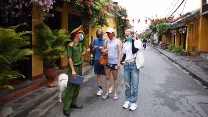 Hội An cho phép hàng quán hoạt động trở lại