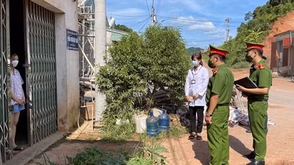 Công an xã chính quy phát huy vai trò phòng, chống dịch COVID-19 tại cơ sở