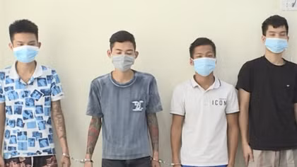 Phá ổ nhóm chiếm đoạt tài khoản mạng xã hội để trục lợi