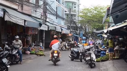 Cần sớm dẹp bỏ “chợ cóc” tiềm ẩn lây lan dịch bệnh
