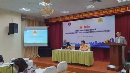Đảm bảo an toàn cho trẻ em khi tham gia giao thông như thế nào?