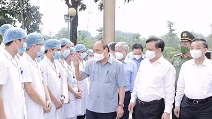 Chủ tịch nước biểu dương nhân dân Hà Nội hy sinh quyền lợi riêng để chống dịch COVID-19