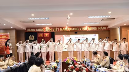 Xây dựng hình ảnh đẹp lực lượng Cảnh sát giao thông