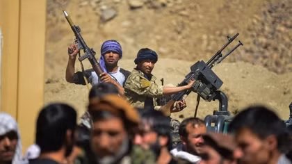Quân kháng chiến Afghanistan tuyên bố bao vây hàng nghìn lính Taliban