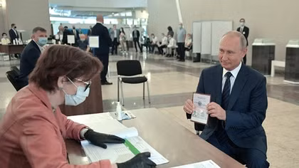 Bị cách ly, Tổng thống Putin phải bỏ phiếu trực tuyến bầu cử Duma