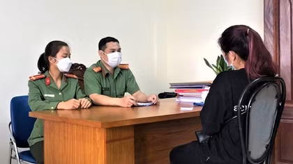Lập nhóm kín, cắt ghép ảnh để nhục mạ người khác