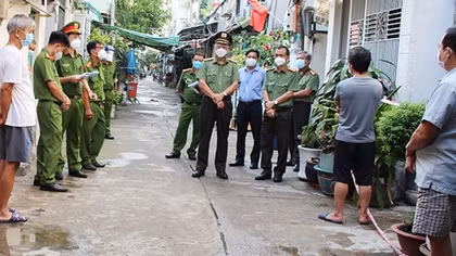 Người lính trực tiếp nơi tâm dịch