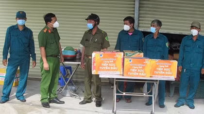 Trưởng Công an huyện xông pha trong nhiều “điểm nóng”