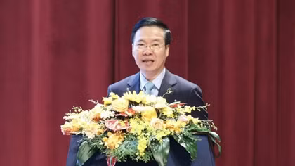 Xây dựng đội ngũ cán bộ Ngoại giao trung thành tuyệt đối với lý tưởng của Đảng, với lợi ích của dân tộc