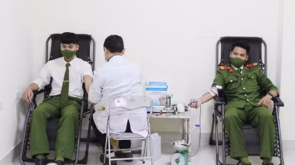 Công an Sơn La kịp thời hiến máu cứu bệnh nhân nguy kịch