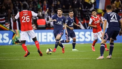 Messi gây "sốt" trong trận đầu thi đấu cho PSG