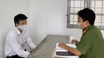 Bắt Giám đốc Trung tâm viễn thông huyện tham ô hàng trăm triệu tiền cáp đồng phế liệu
