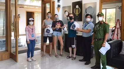 Phần quà giúp “những người cơ nhỡ đặc biệt” giữa mùa dịch