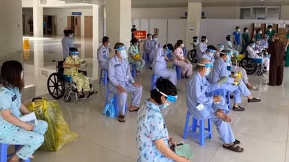 26 bệnh nhân COVID-19 từng nguy kịch khỏi bệnh