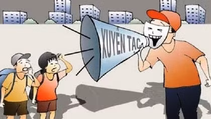 Cuối năm lại diễn trò lố