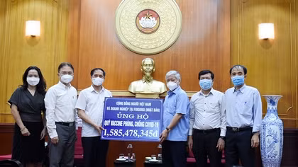 Kiều bào tiếp tục ủng hộ chống dịch và Quỹ vaccine