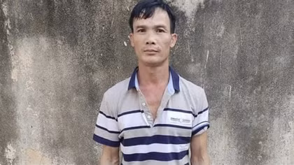Mẫu thuẫn chia tài sản, chồng dùng hung khí “nói chuyện” với vợ