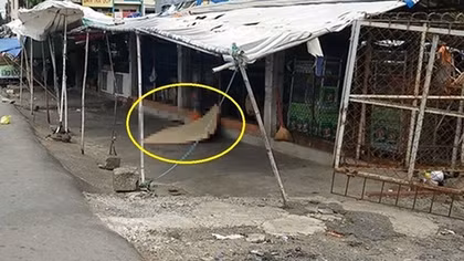 Người đàn ông tử vong bất thường trước Bến xe Miền Tây