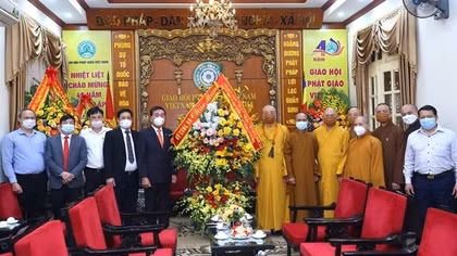 Lãnh đạo Bộ Công an chúc mừng Giáo hội Phật giáo Việt Nam