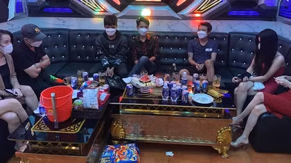 Nhiều quán karaoke ở Biên Hòa hoạt động vi phạm quy định phòng, chống dịch