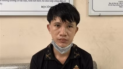 Đến quán bar không mua được ma tuý, đâm chết bảo vệ quán bar