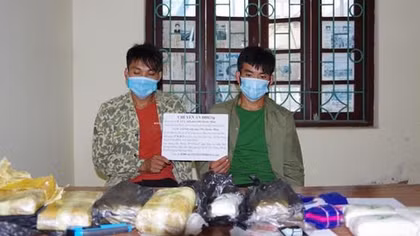 Bắt 2 anh em ruột cùng 30.000 viên ma tuý tổng hợp