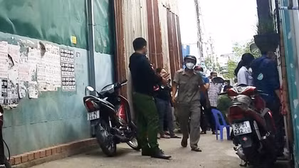 Phát hiện người phụ nữ trong tư thế treo cổ tại nhà trọ