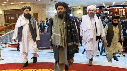 "Phó thủ tướng lâm thời" của Taliban tái xuất, bác bỏ tin đồn thiệt mạng