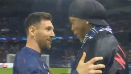 Lionel Messi có màn tái ngộ bất ngờ trước khi giúp PSG “thắng nhọc”