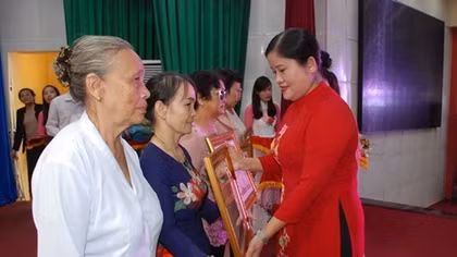 Truy tặng danh hiệu “Bà mẹ Việt Nam Anh hùng”