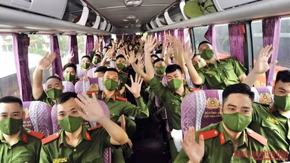 Không thể phủ mờ sứ mệnh thiêng liêng của lực lượng vũ trang trong cuộc chiến chống COVID-19