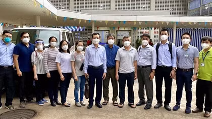 Đoàn công tác Bệnh viện Chợ Rẫy tới Cà Mau hỗ trợ phòng, chống dịch COVID-19