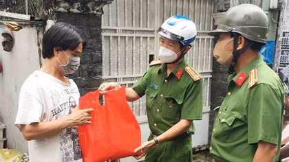 Những người lính vượt khó khăn giữa đại dịch