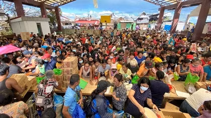 Người dân Philippines khốn khổ sau siêu bão Rai
