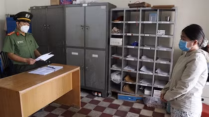 Khởi tố chủ quán cơm "chống lệnh" dịch làm lây lan dịch bệnh