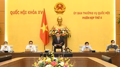 Phiên họp thứ 4, Uỷ ban Thường vụ Quốc hội: Xem xét nhiều vấn đề quan trọng