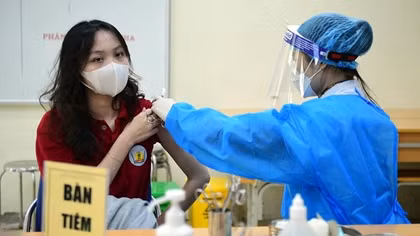 Hà Nội tiêm được trên 235.000 mũi vaccine cho trẻ em, ngày mai tiêm cho học sinh lớp 9