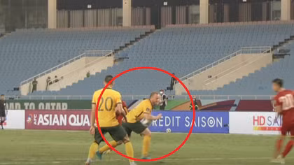 VAR có tước oan quả phạt đền của tuyển Việt Nam không?