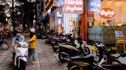 Nhiều người còn lơ là phòng, chống dịch