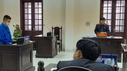 Bán ma tuý, trữ “hàng nóng” phòng thân lĩnh 16 năm tù
