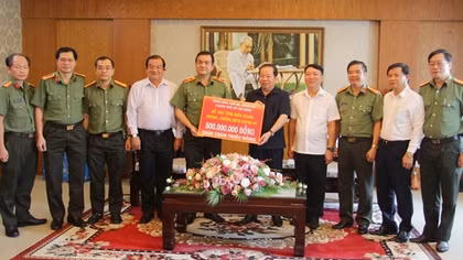TP Hồ Chí Minh cảm ơn tỉnh Kiên Giang và Hậu Giang chia sẻ về phòng, chống dịch