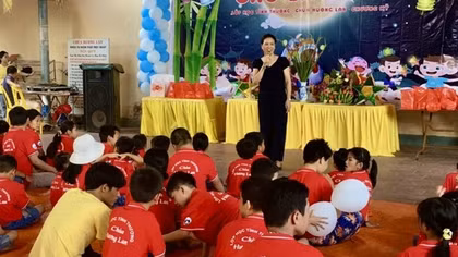 “Người lái đò” không công của lớp học đặc biệt