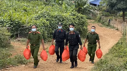Tình người nơi rẻo cao