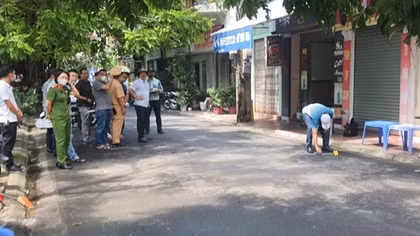 Nổ súng trước cửa quán cơm từ thiện, một người bị thương