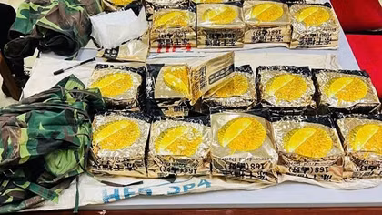 3,6 kg ma tuý ngụy trang trong các hộp bim bim nhập cảnh qua Sân bay Nội Bài