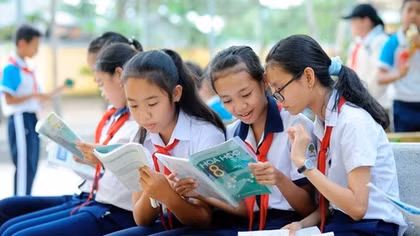 Không loại bỏ các bộ sách còn lại khi triển khai sử dụng SGK thống nhất toàn quốc