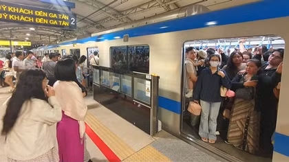 Phối hợp đảm bảo an toàn trong vận chuyển hơn nửa triệu lượt hành khách đi Metro dịp Tết