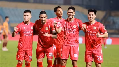 CLB Bóng đá Công an Hà Nội ngược dòng ấn tượng tại vòng 14 V.League 2025/26